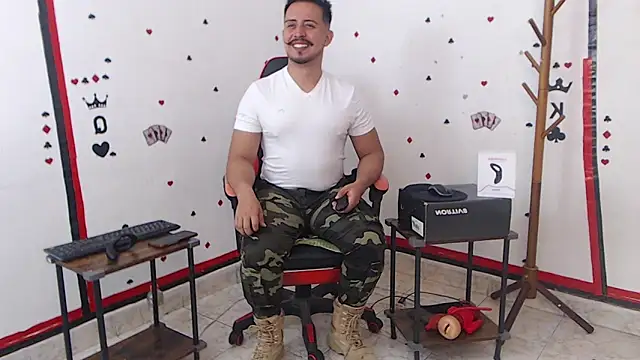 Snapshot of KalethBigDick chatting on March 2025 03:29:01 PM KalethBigDick online show from March 2025 03:29:01 PM
