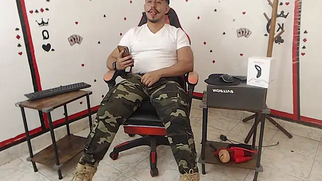 Snapshot of KalethBigDick chatting on March 2025 05:22:02 PM KalethBigDick online show from March 2025 05:22:02 PM
