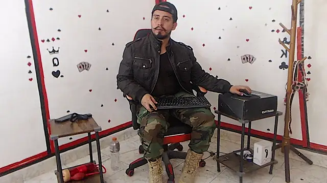 KalethBigDick online show from October 2025 06:00:02 AM