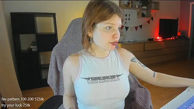 lil lia online show from December 2024 10:44:02 PM