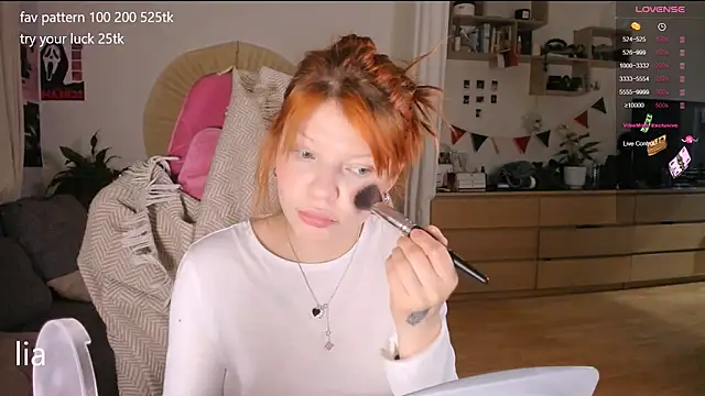 lil lia online show from November 2025 09:24:02 PM