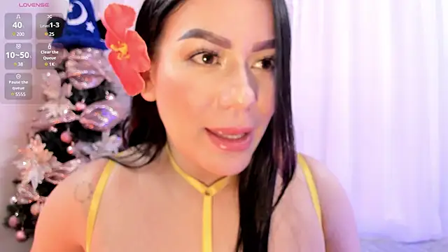 Snapshot of Miah_gomez_ chatting on December 2024 10:40:01 PM Miah gomez online show from December 2024 10:40:01 PM