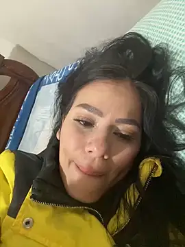 Snapshot of Miah_gomez_ chatting on December 2024 03:29:02 AM Miah gomez online show from December 2024 03:29:02 AM