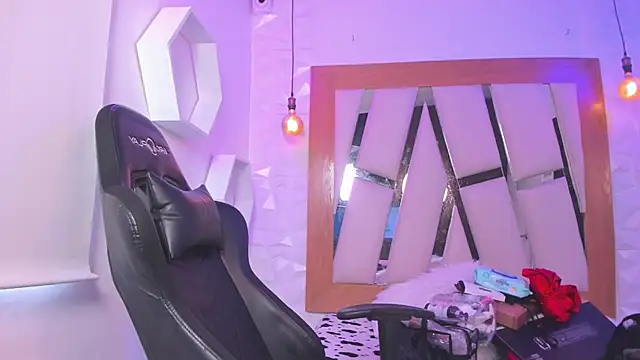 ary cooper  online show from October 2025 12:52:02 PM