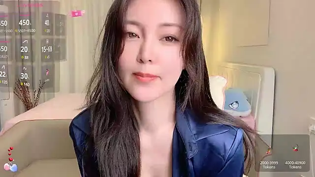 Snapshot of Ada-xixi chatting on February 2025 04:18:02 AM Ada-xixi online show from February 2025 04:18:02 AM