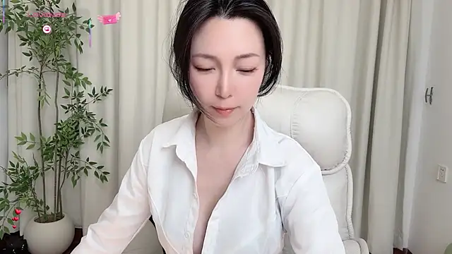 Snapshot of Ada-xixi chatting on April 2026 11:46:02 AM Ada-xixi online show from April 2026 11:46:02 AM