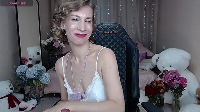 AdrianaSea online show from September 2025 05:20:02 AM