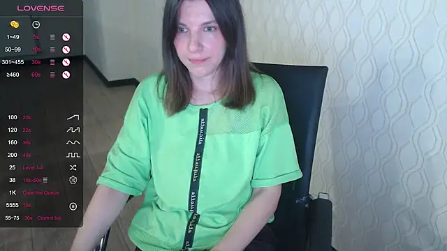 Snapshot of LisaHeart chatting on June 2026 11:57:02 PM LisaHeart online show from June 2026 11:57:02 PM
