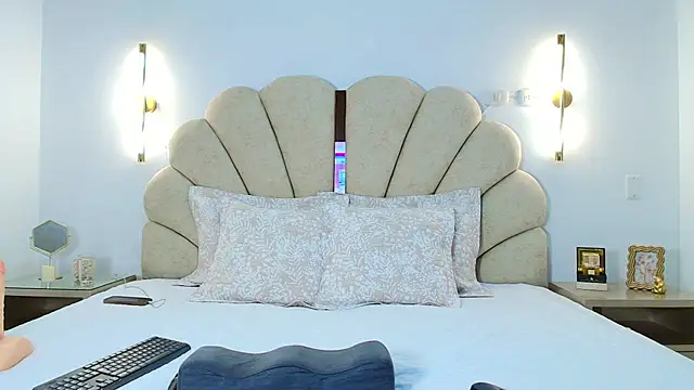 Meghanparker1 online show from November 2025 10:11:02 PM