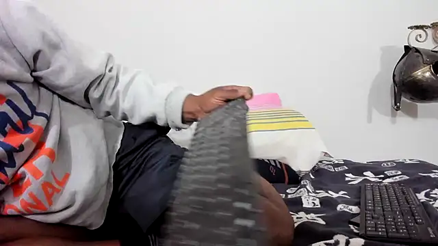 AlejoKhalifa  online show from February 2025 10:04:01 AM