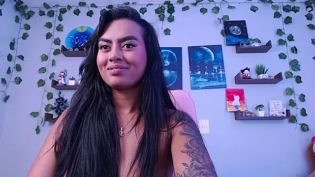 Snapshot of macey_elliot_ chatting on January 2025 05:49:01 PM macey elliot online show from January 2025 05:49:01 PM