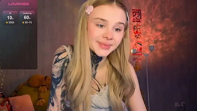 Britney Lynch online show from February 2026 07:06:02 PM