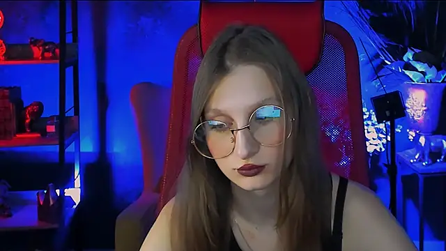 EllaHorton online show from March 2025 05:39:01 PM