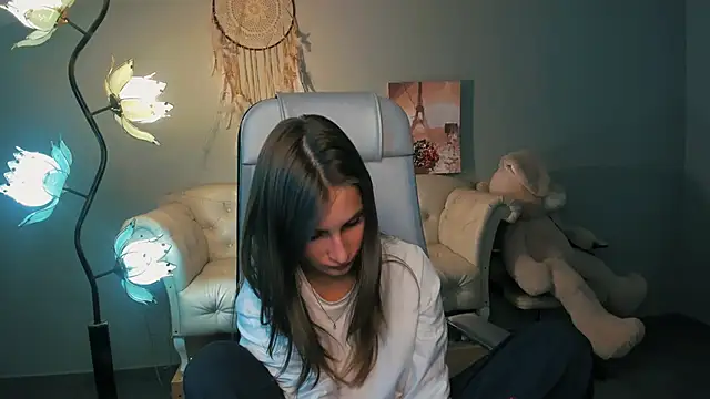 EllaHorton online show from March 2025 07:10:01 PM