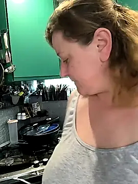 jusichka online show from February 2025 12:30:02 PM