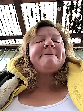 jusichka online show from December 2025 09:03:01 AM