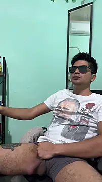 yObal-hot online show from October 2025 01:39:02 AM