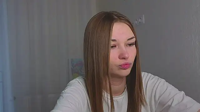 CharryClim online show from October 2025 02:20:01 AM