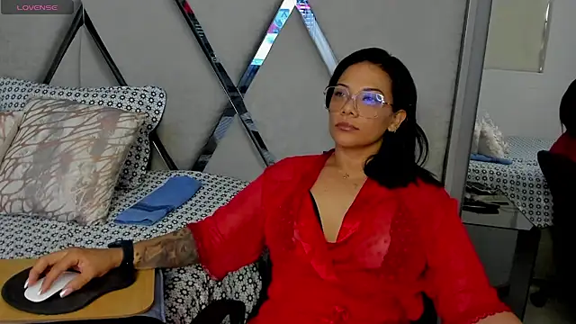 paula daniela1 online show from January 2025 10:35:01 PM