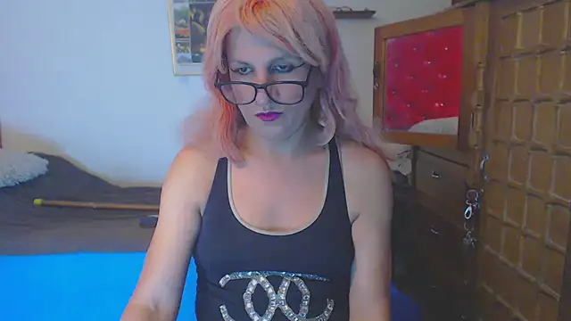 Snapshot of LorenJade chatting on February 2025 06:20:01 AM LorenJade online show from February 2025 06:20:01 AM