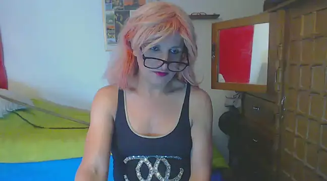 Snapshot of LorenJade chatting on February 2025 08:49:01 AM LorenJade online show from February 2025 08:49:01 AM