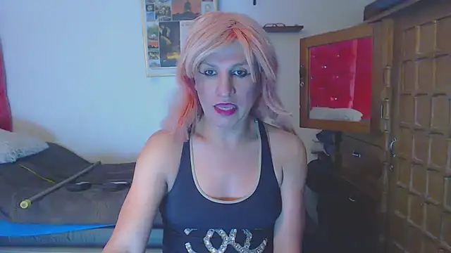 Snapshot of LorenJade chatting on February 2025 07:27:02 AM LorenJade online show from February 2025 07:27:02 AM