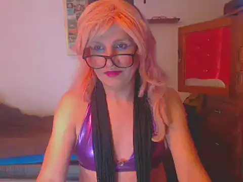 Snapshot of LorenJade chatting on February 2025 07:12:02 AM LorenJade online show from February 2025 07:12:02 AM