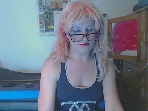 Snapshot of LorenJade chatting on February 2025 07:23:02 AM LorenJade online show from February 2025 07:23:02 AM
