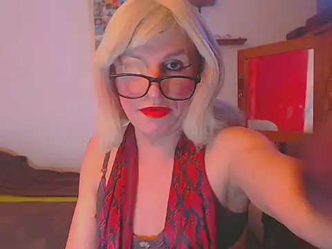 Snapshot of LorenJade chatting on March 2025 07:21:02 AM LorenJade online show from March 2025 07:21:02 AM
