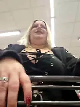 Curvy Lucy online show from December 2024 09:50:02 AM