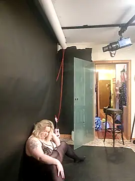 Curvy Lucy online show from January 2025 02:13:02 PM
