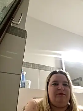 Curvy Lucy online show from February 2025 08:02:02 PM