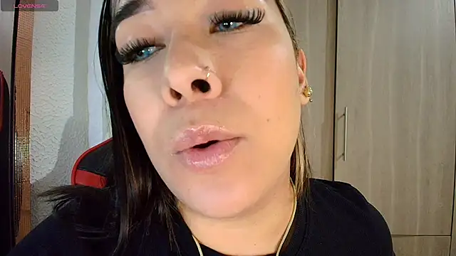 leahtemptation3 online show from June 2026 07:33:02 AM