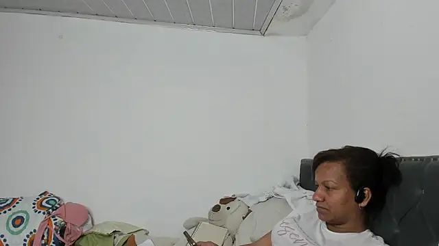 Laflaka22 online show from October 2025 12:17:02 AM