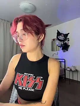 Evangeline Lawrence  online show from November 2025 04:29:01 PM