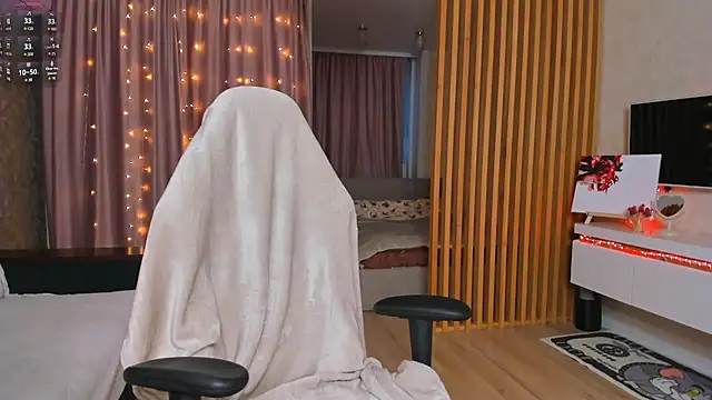 Snapshot of Sweett_Monica chatting on March 2025 12:53:02 PM Sweett Monica online show from March 2025 12:53:02 PM