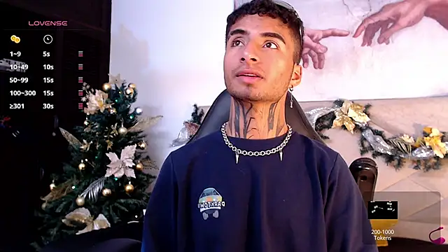 Snapshot of JuanCamiilo_66 chatting on December 2024 07:27:02 PM JuanCamiilo 66 online show from December 2024 07:27:02 PM