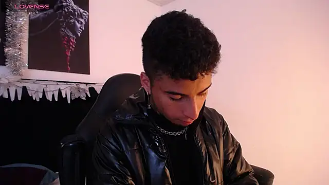 Snapshot of JuanCamiilo_66 chatting on December 2024 03:07:02 AM JuanCamiilo 66 online show from December 2024 03:07:02 AM