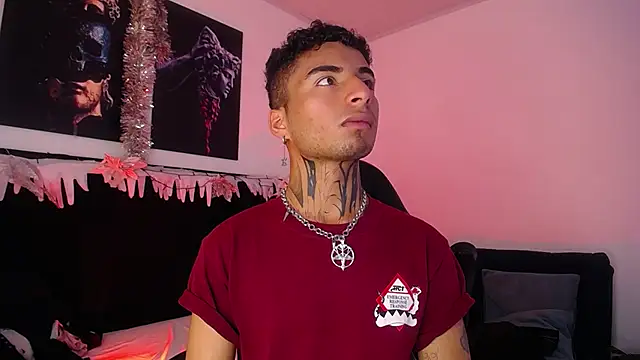 Snapshot of JuanCamiilo_66 chatting on January 2025 08:02:01 PM JuanCamiilo 66 online show from January 2025 08:02:01 PM