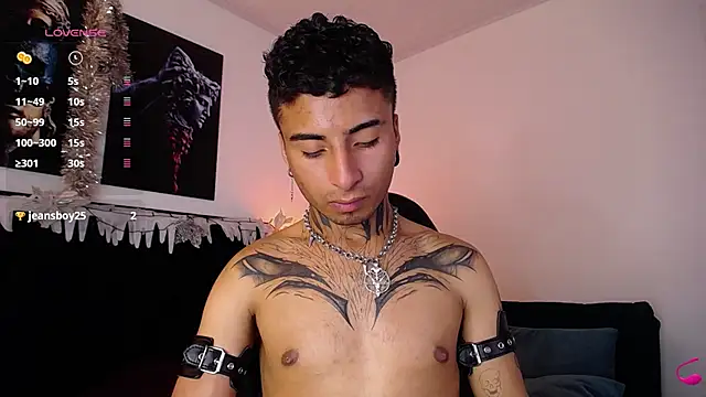 Snapshot of JuanCamiilo_66 chatting on January 2025 01:59:02 AM JuanCamiilo 66 online show from January 2025 01:59:02 AM