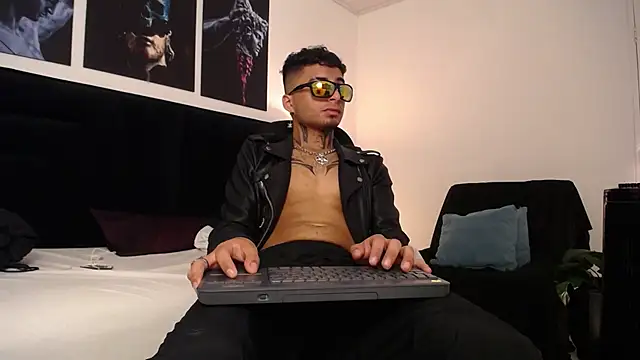 Snapshot of JuanCamiilo_66 chatting on January 2025 10:50:02 PM JuanCamiilo 66 online show from January 2025 10:50:02 PM