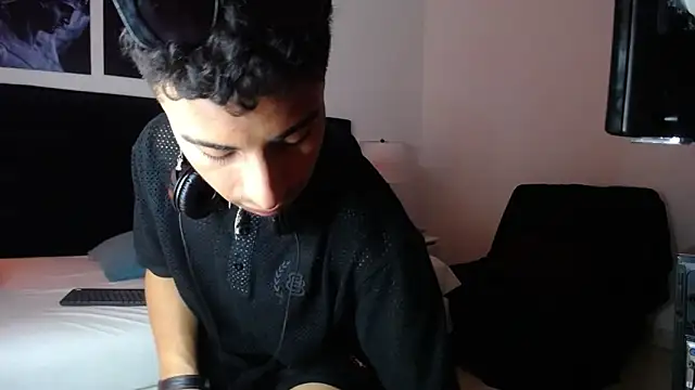 Snapshot of JuanCamiilo_66 chatting on January 2025 04:12:02 AM JuanCamiilo 66 online show from January 2025 04:12:02 AM