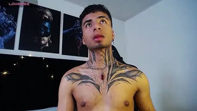 Snapshot of JuanCamiilo_66 chatting on January 2025 09:28:01 PM JuanCamiilo 66 online show from January 2025 09:28:01 PM