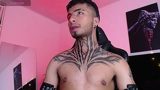 Snapshot of JuanCamiilo_66 chatting on February 2025 03:22:01 AM JuanCamiilo 66 online show from February 2025 03:22:01 AM