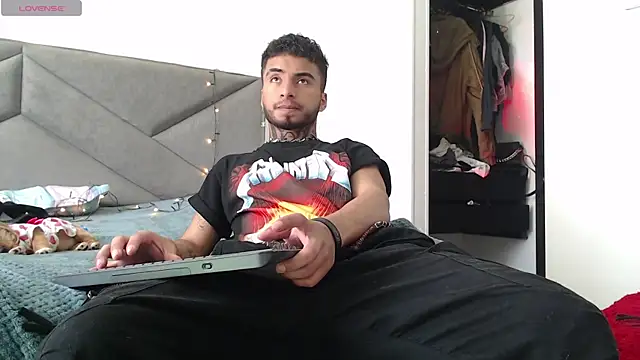 Snapshot of JuanCamiilo_66 chatting on March 2025 07:40:01 PM JuanCamiilo 66 online show from March 2025 07:40:01 PM