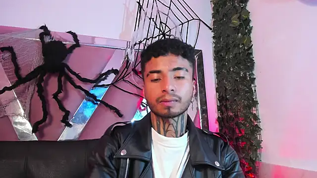 Snapshot of JuanCamiilo_66 chatting on October 2025 03:03:02 AM JuanCamiilo 66 online show from October 2025 03:03:02 AM