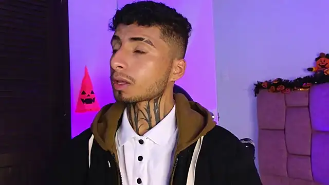 Snapshot of JuanCamiilo_66 chatting on October 2025 02:48:01 AM JuanCamiilo 66 online show from October 2025 02:48:01 AM