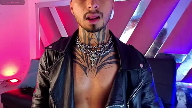 JuanCamiilo 66 online show from June 2026 02:33:01 PM