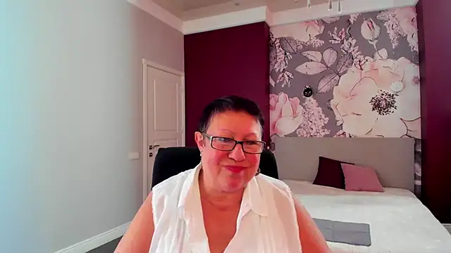 BarbaraTurners online show from October 2025 11:42:02 AM