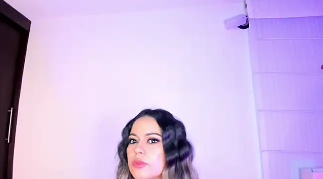 summer holiday online show from December 2024 04:34:01 AM